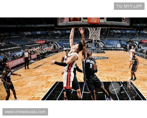 NBA斗球在线直播高清免费观看，实时掌握最新比赛动态与精彩瞬间